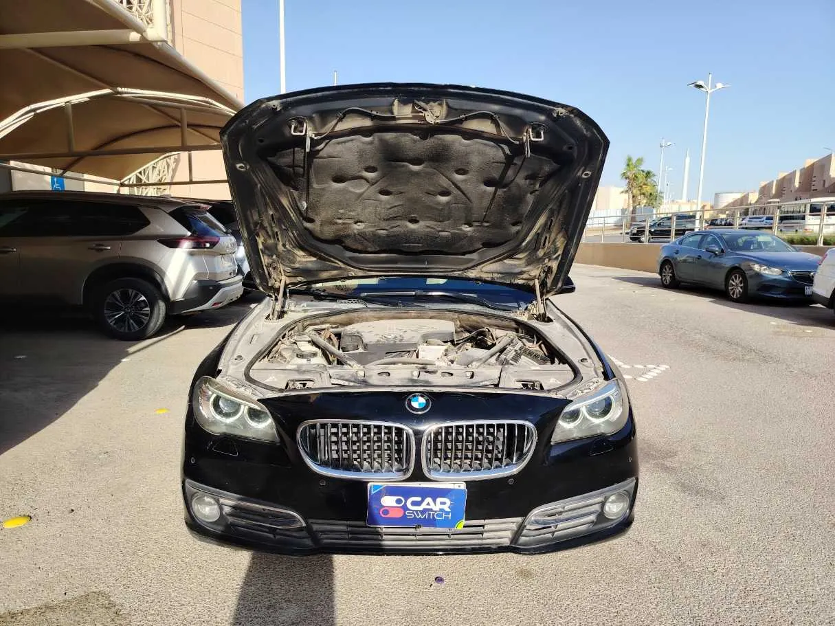 Car image 30