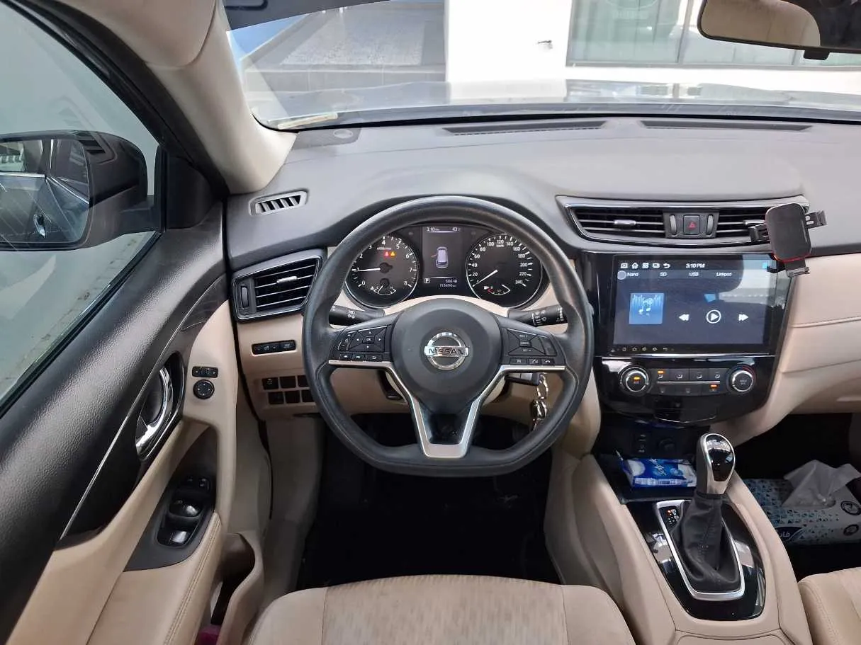 Car image 18