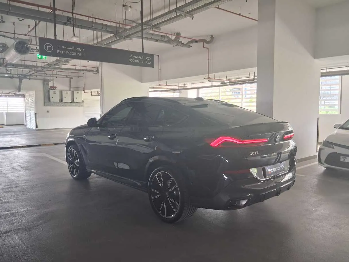 Car image 7