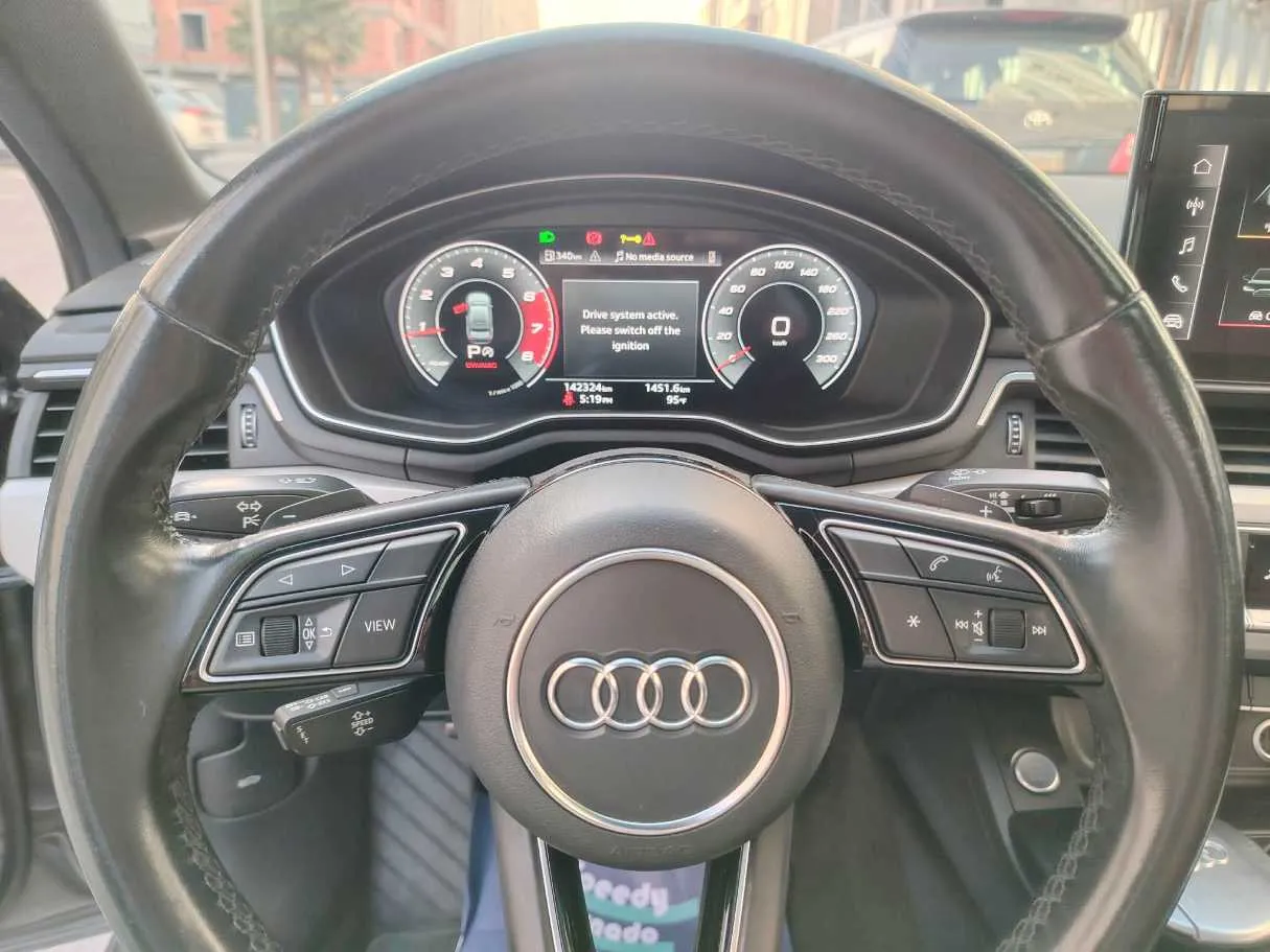 Car image 27