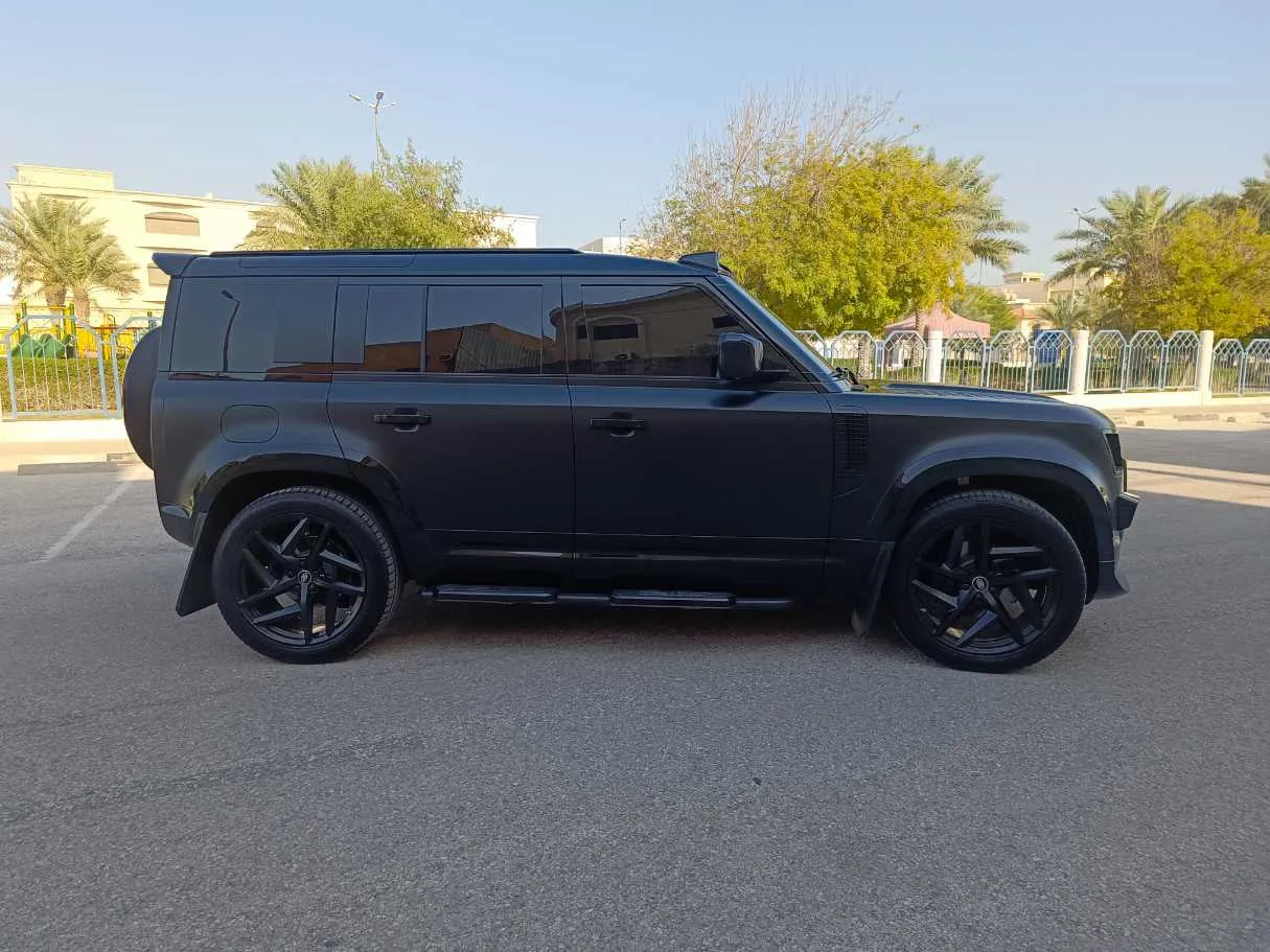 Car image 5