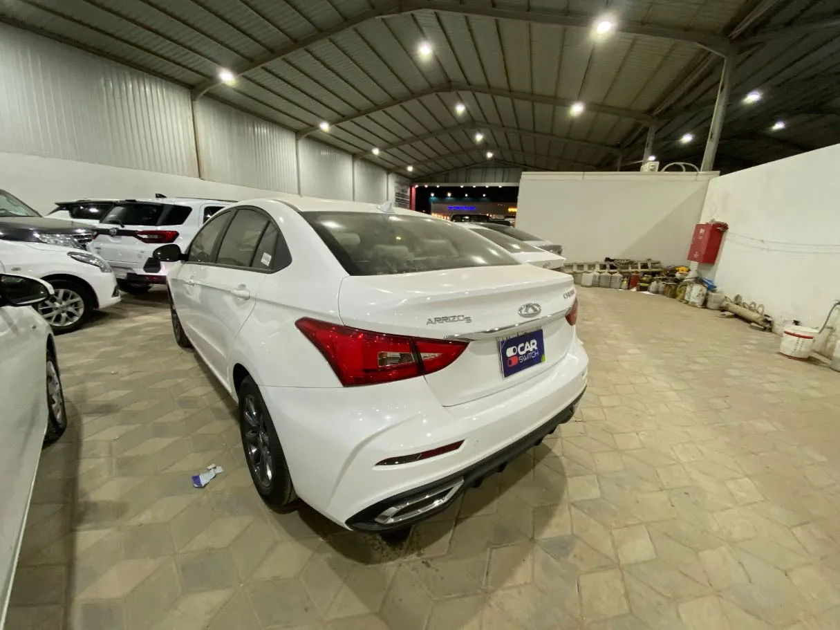 Car image 6