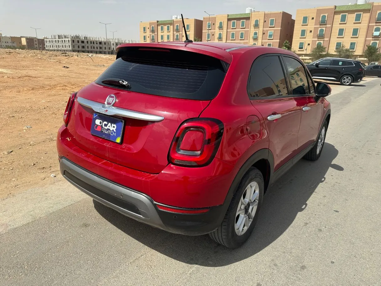Car image 5