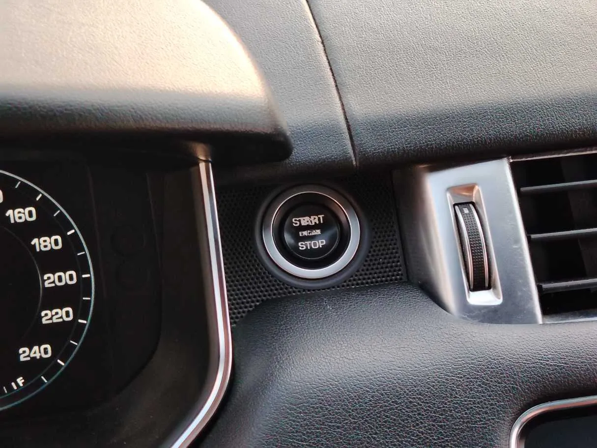 Car image 31