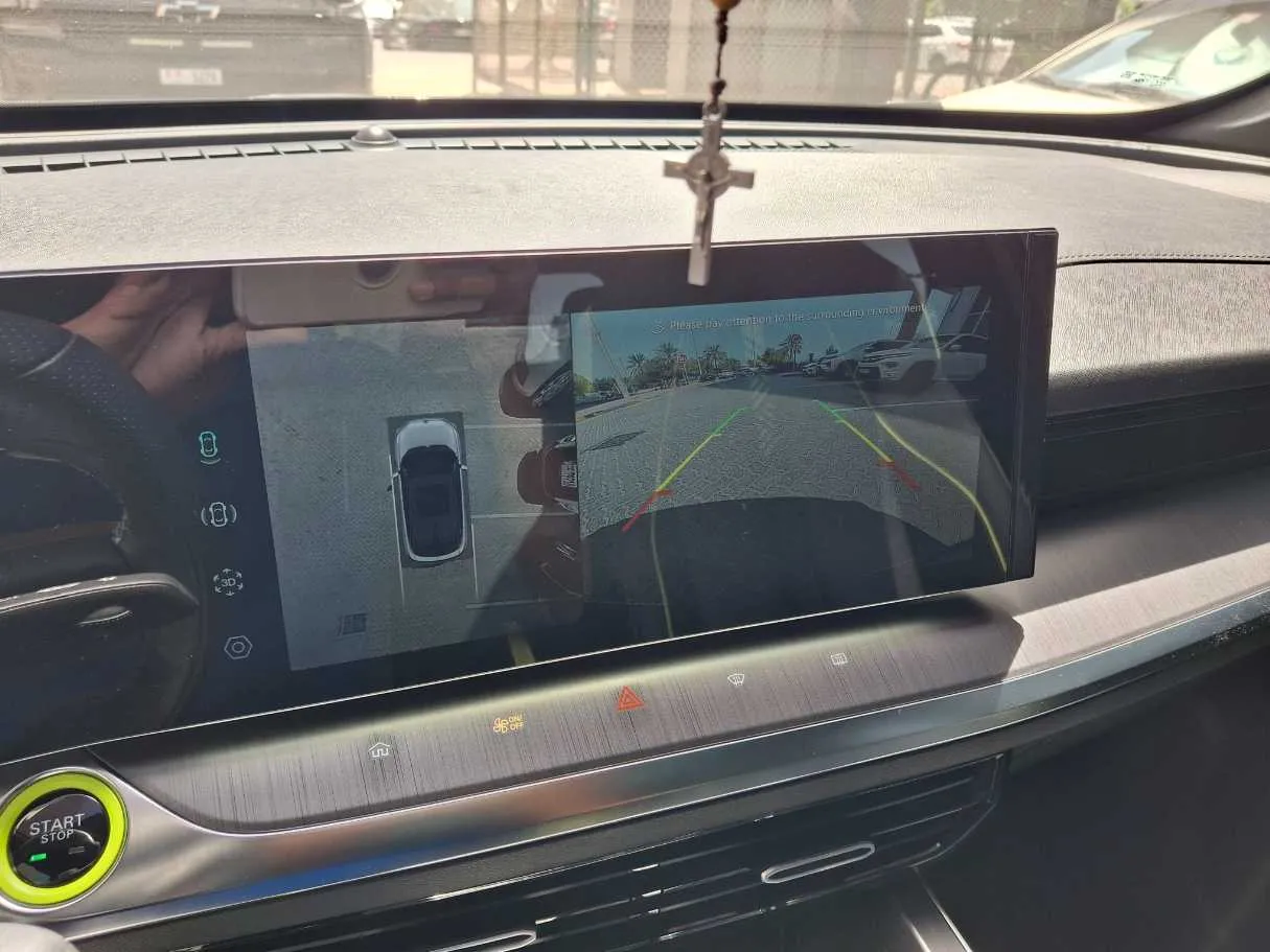 Car image 20