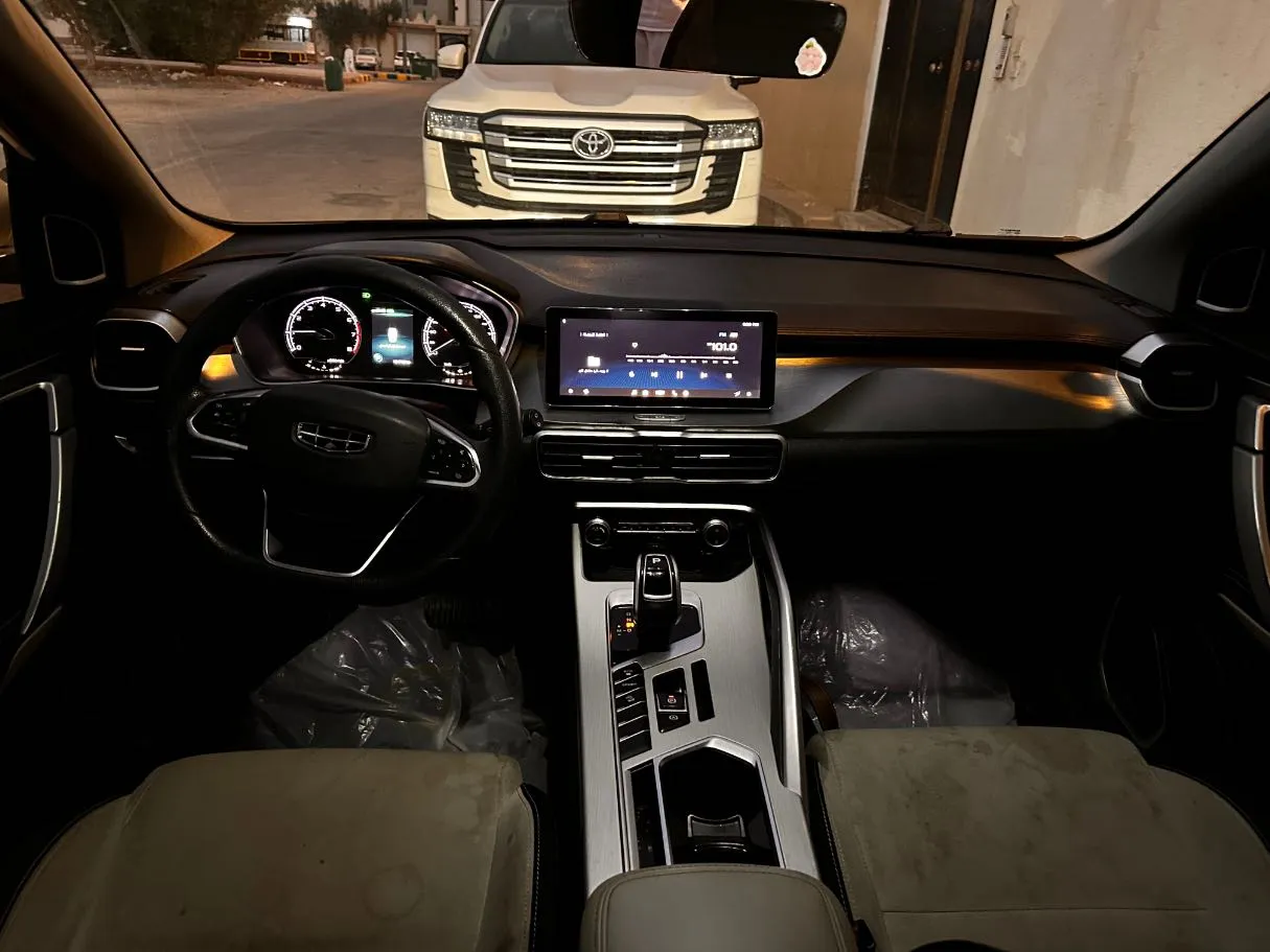 Car image 17