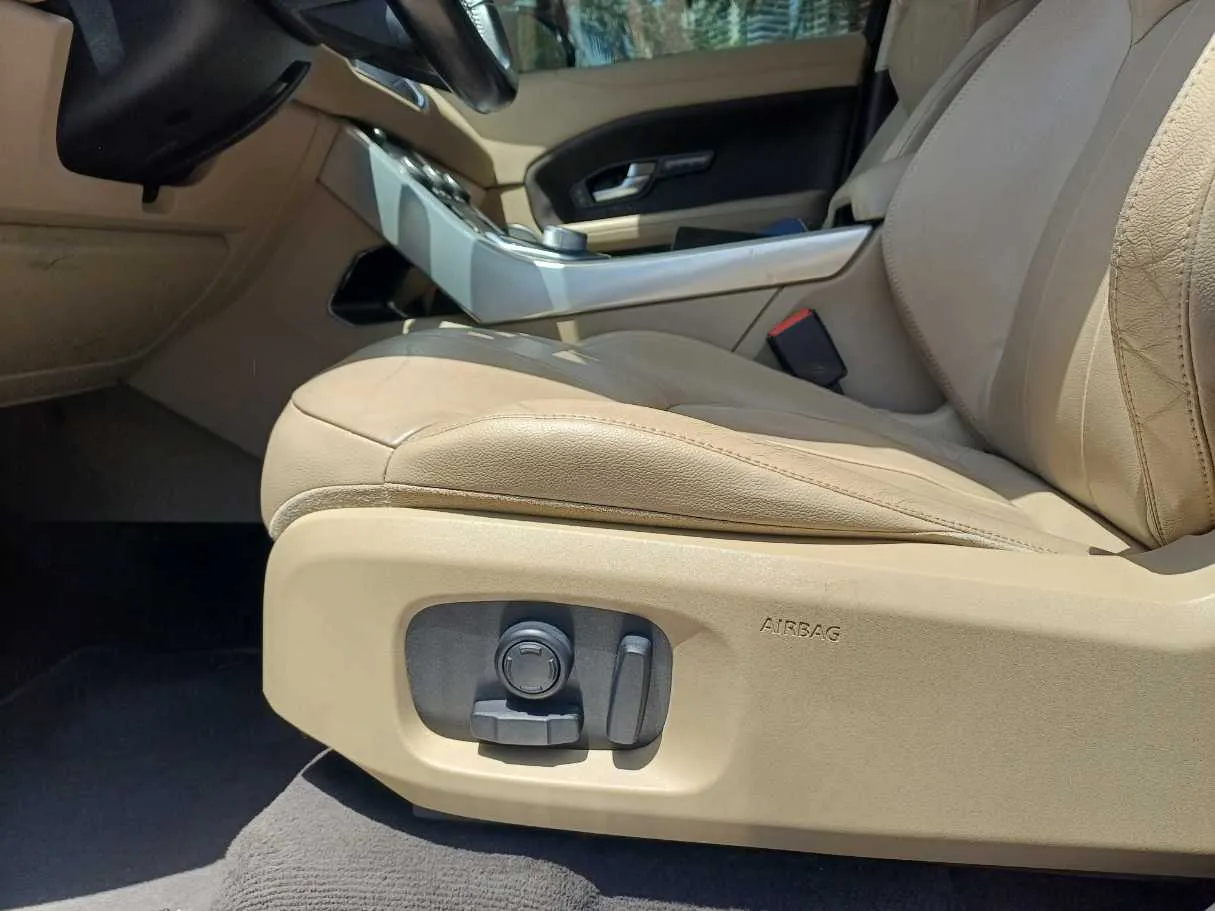 Car image 22
