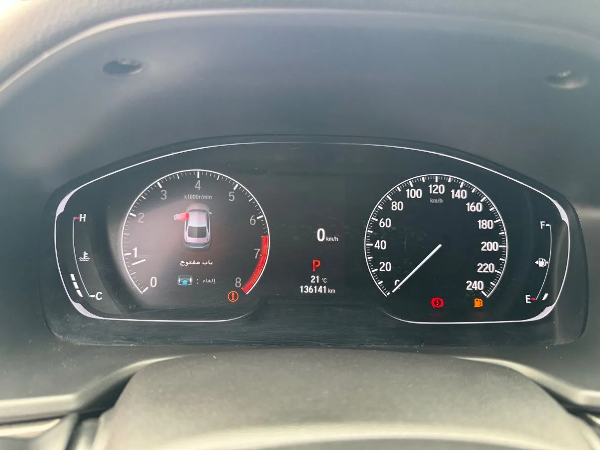 Car image 19