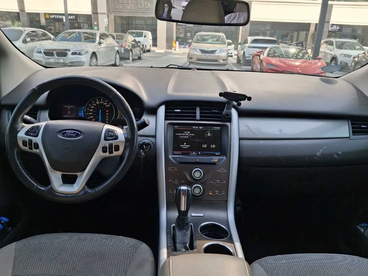 Car image 15