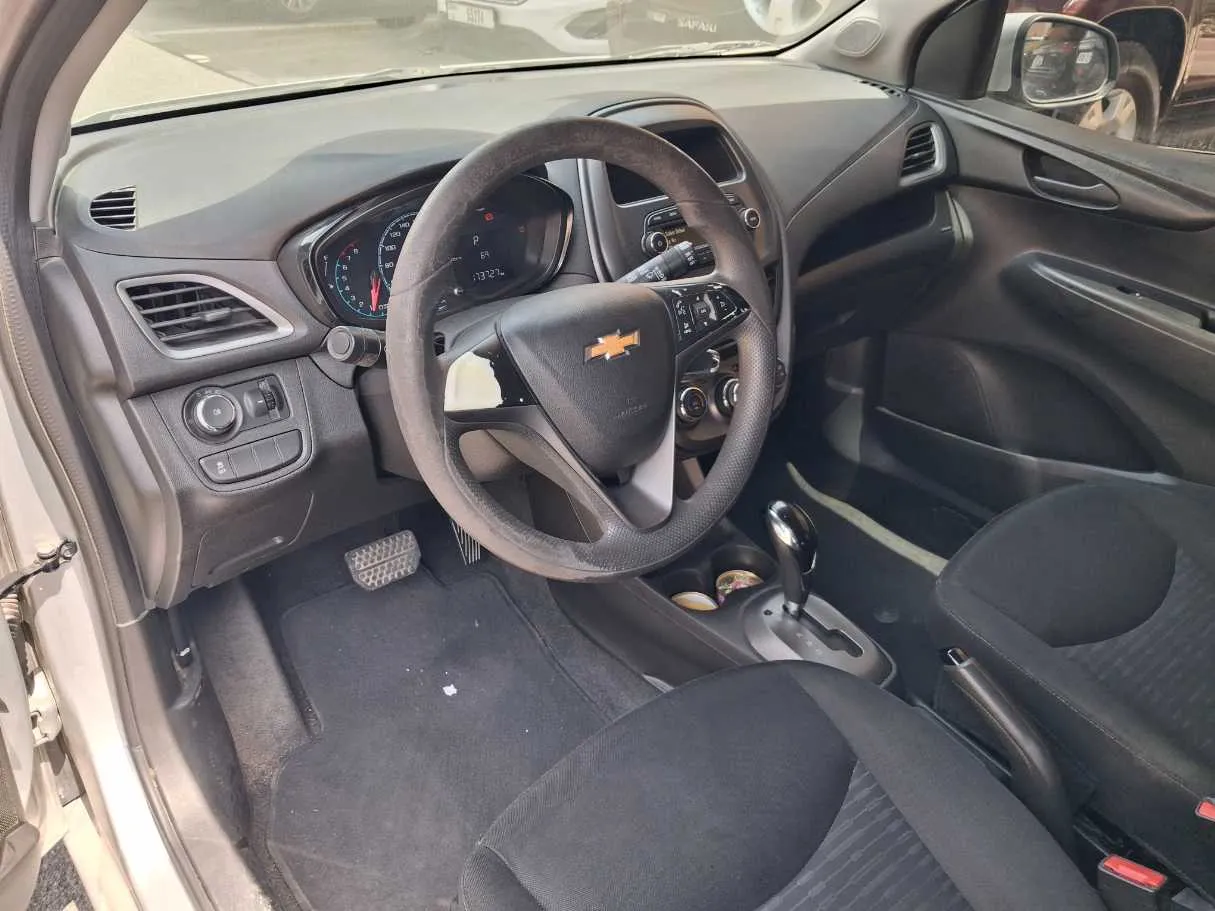 Car image 7