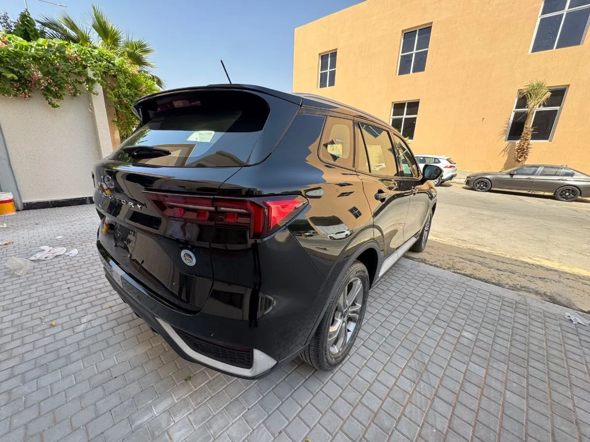 Car image 5