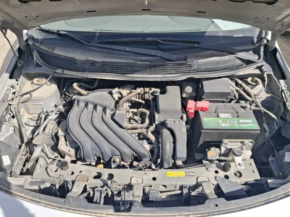 Car image 15