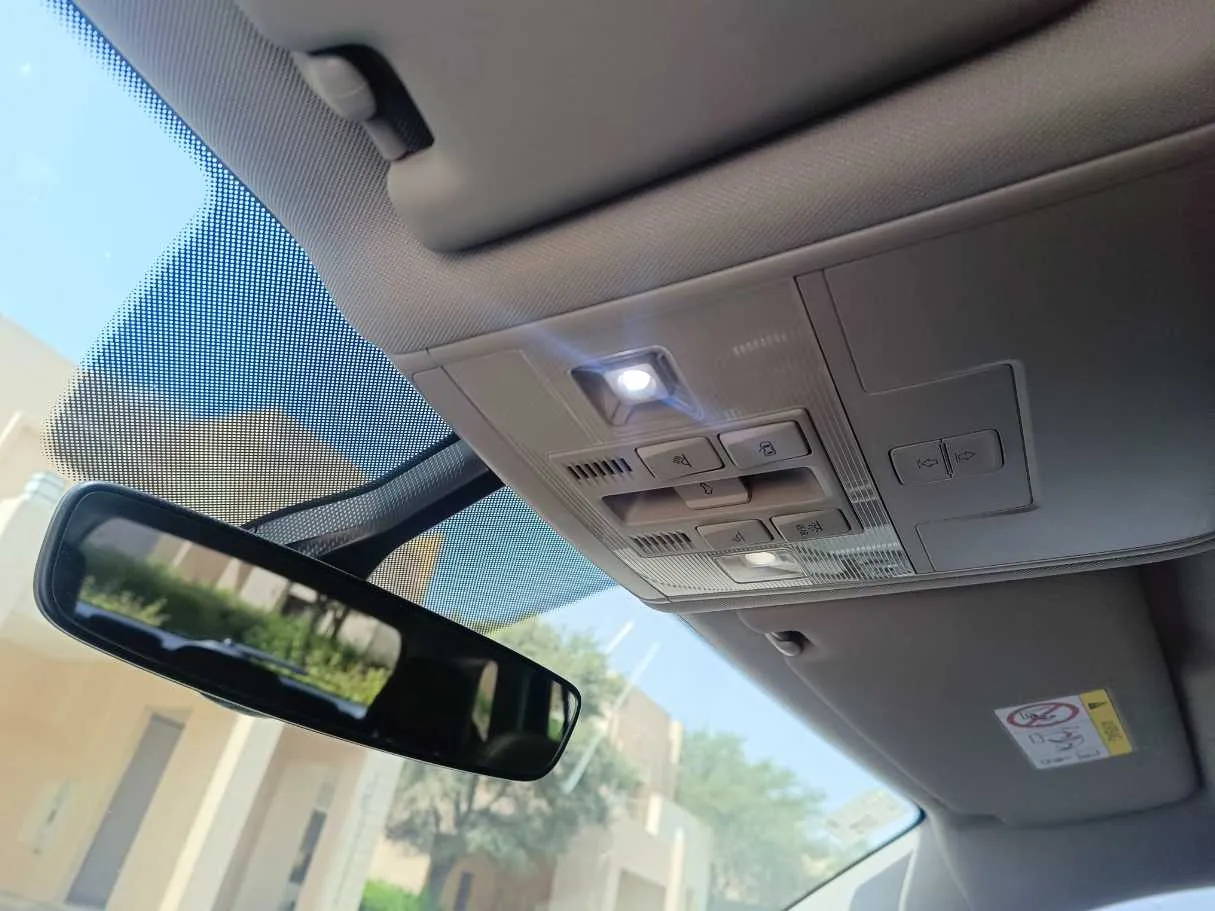 Car image 29