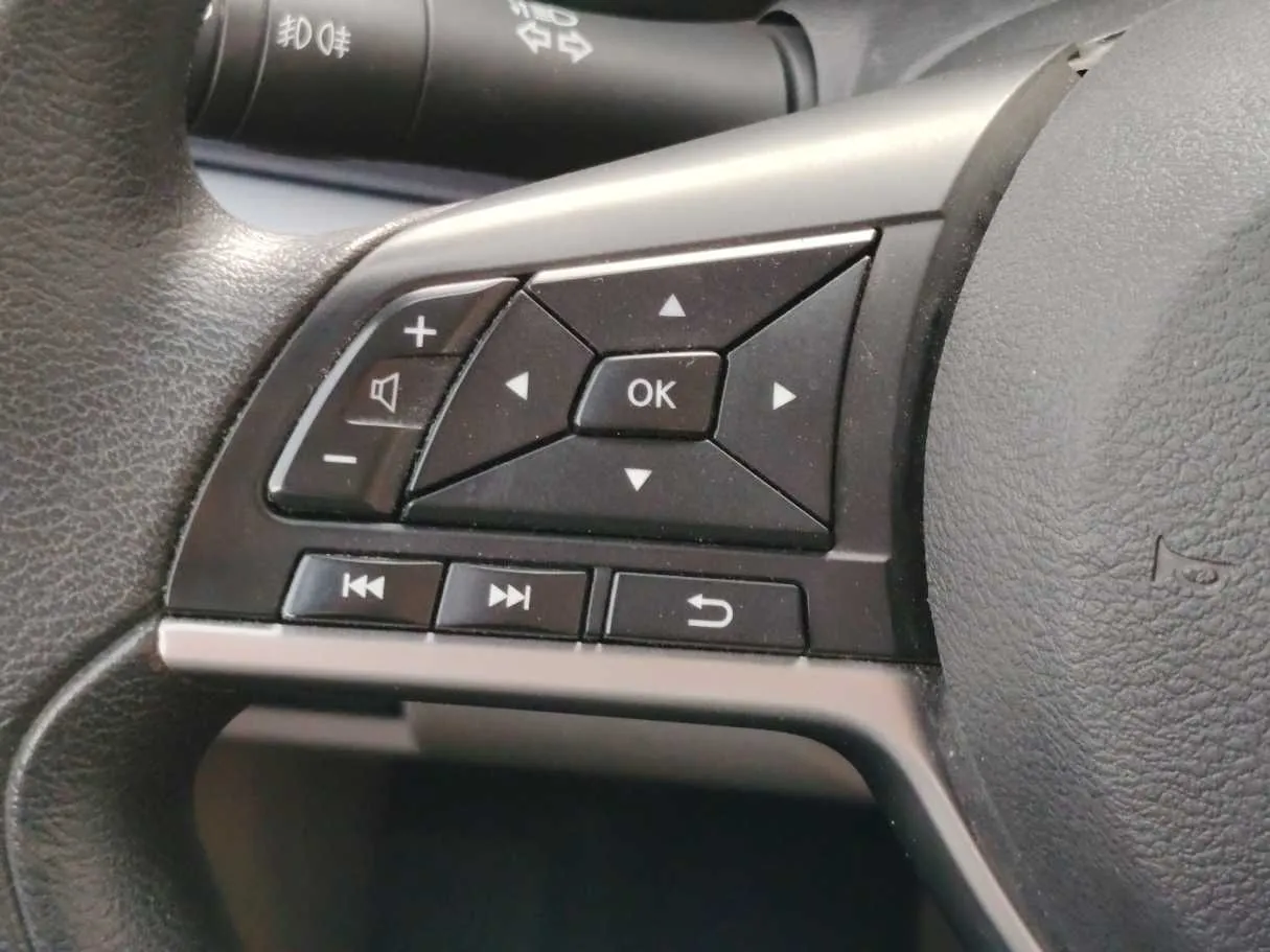Car image 33