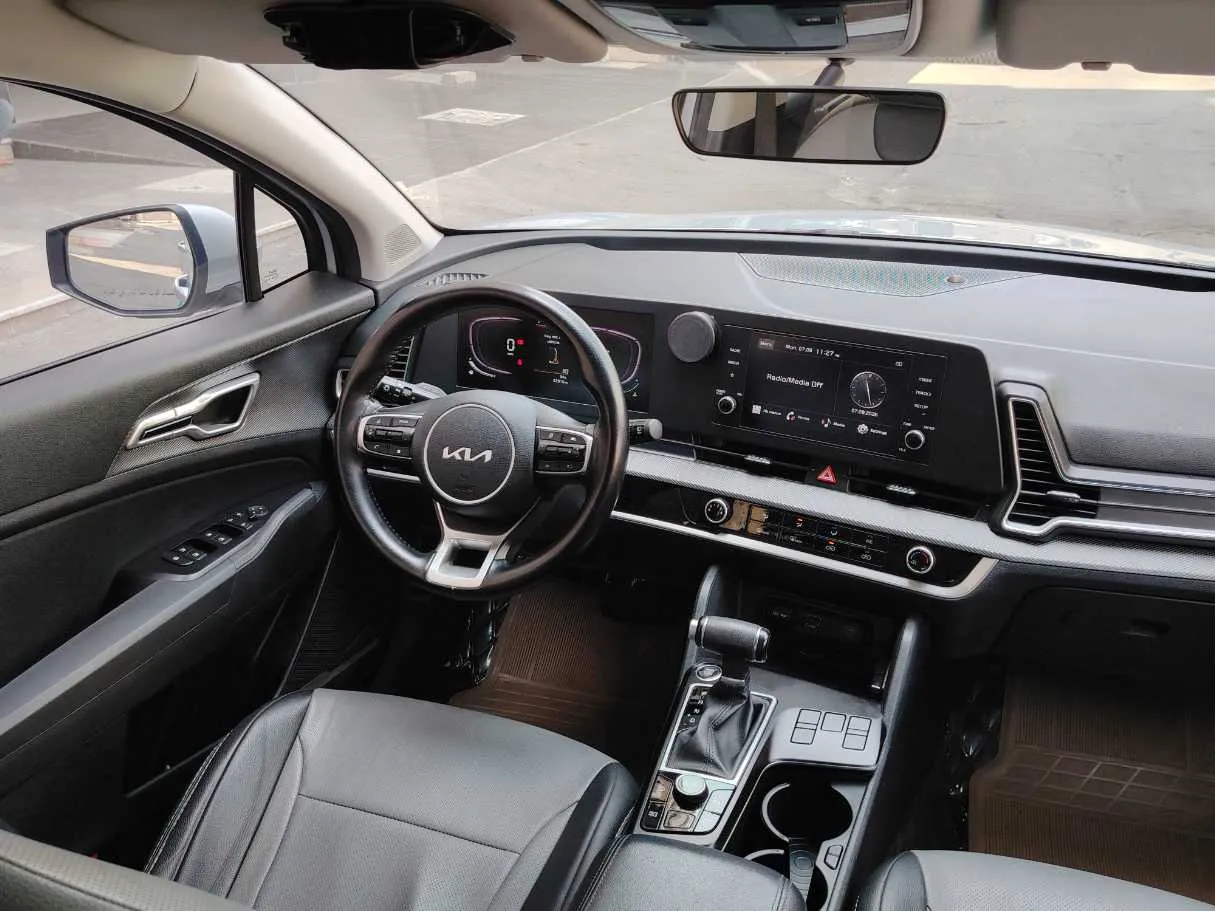 Car image 22