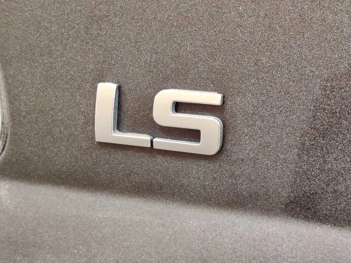 Car image 29