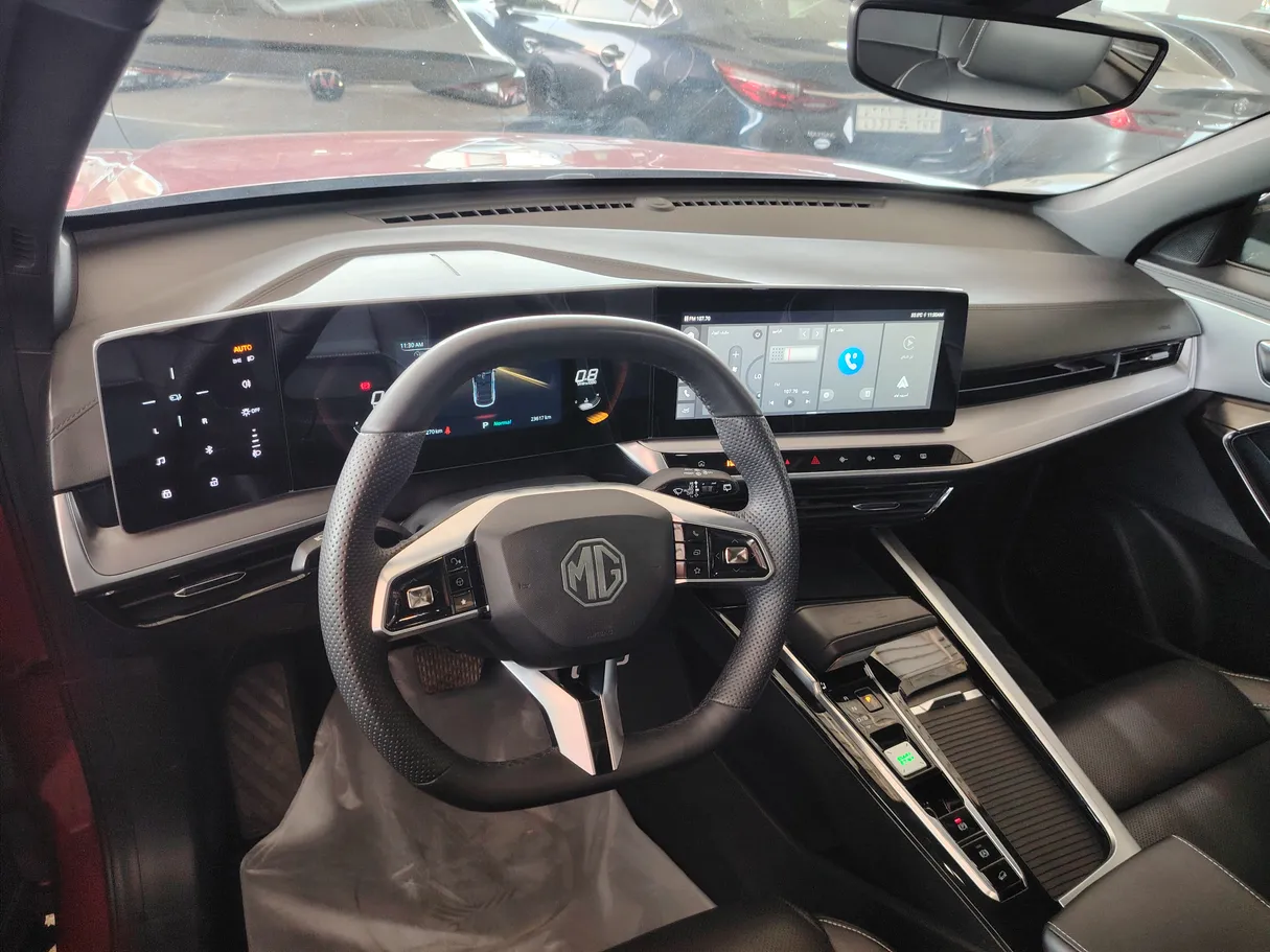 Car image 18