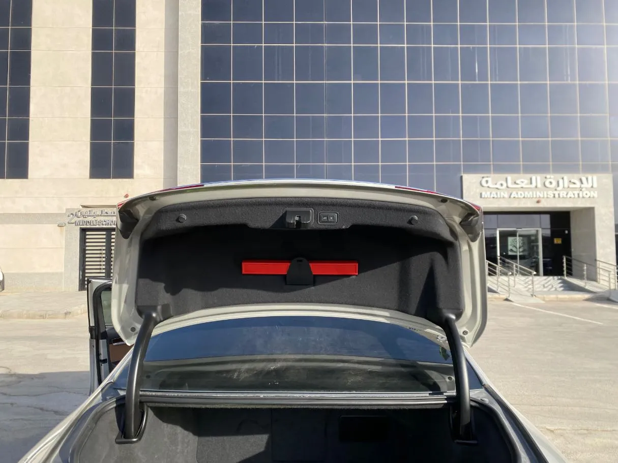 Car image 22