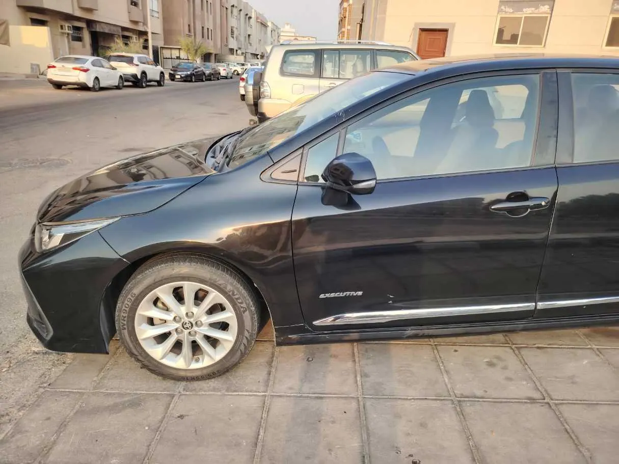 Car image 9