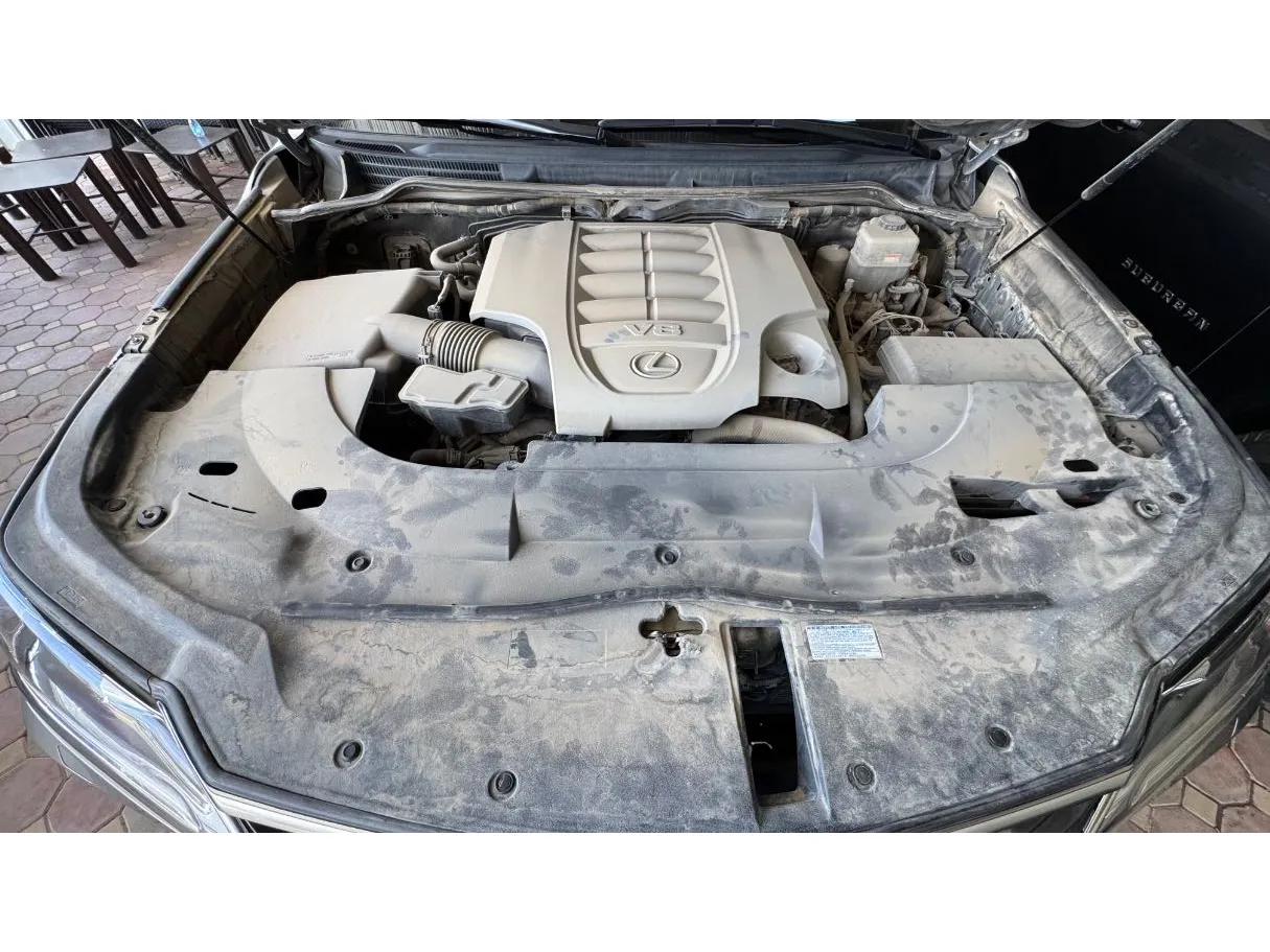 Car image 26