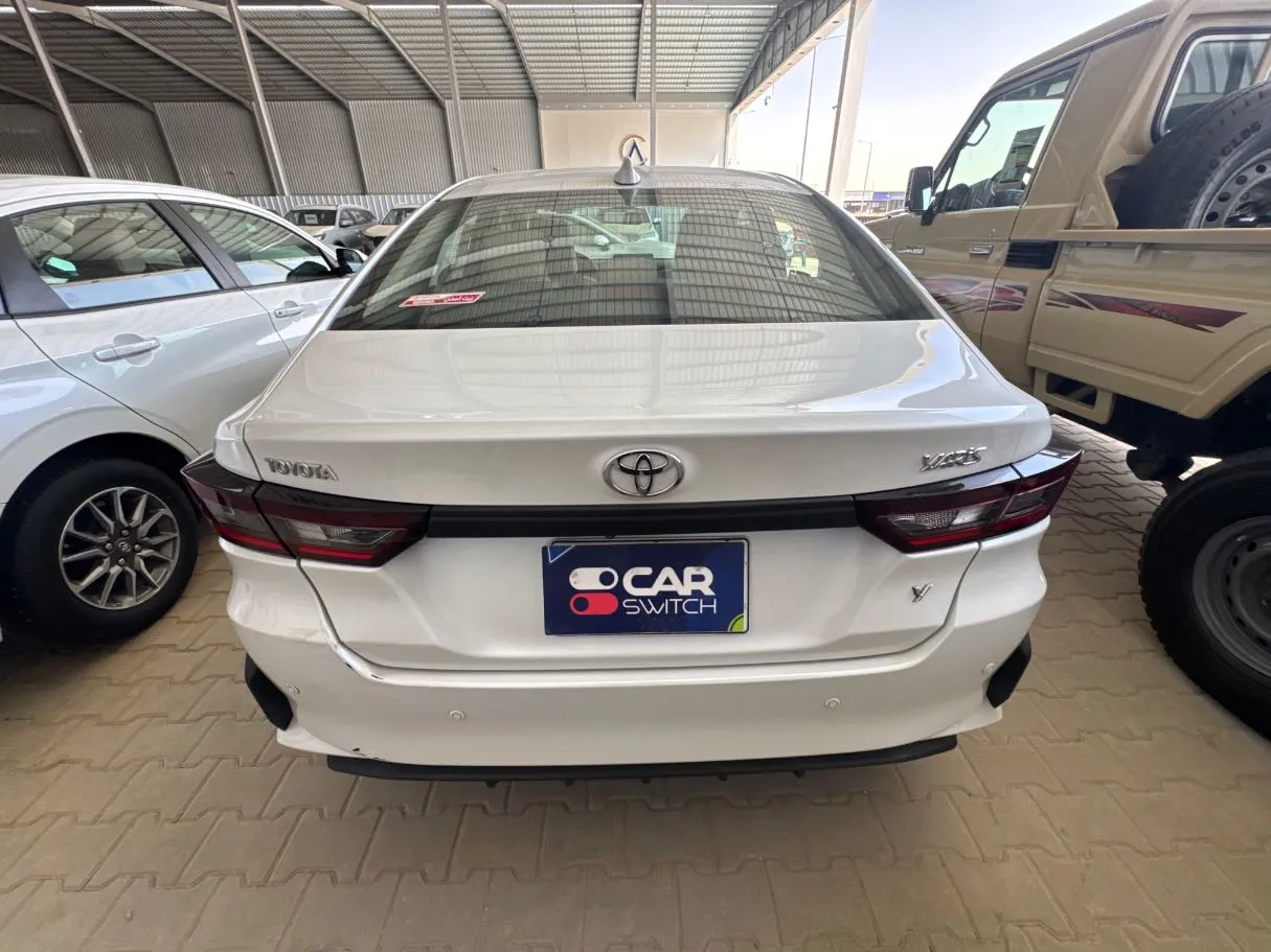 Car image 5