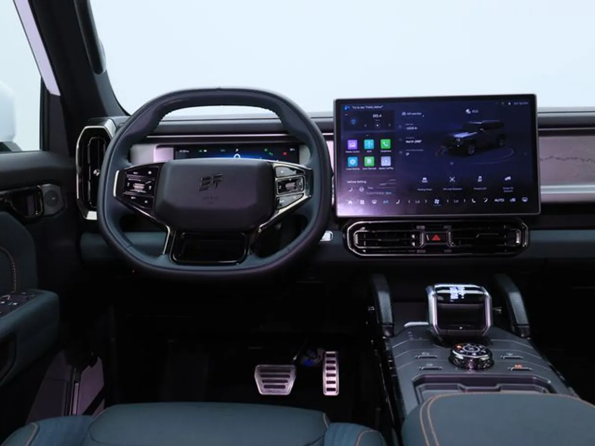 Car image 15