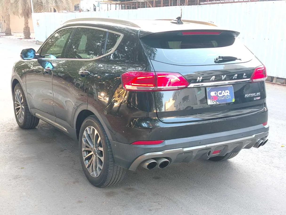 Car image 7
