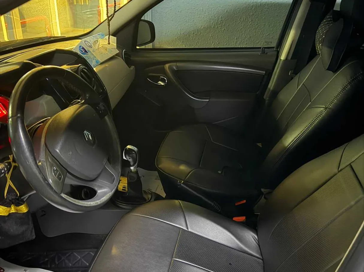 Car image 7