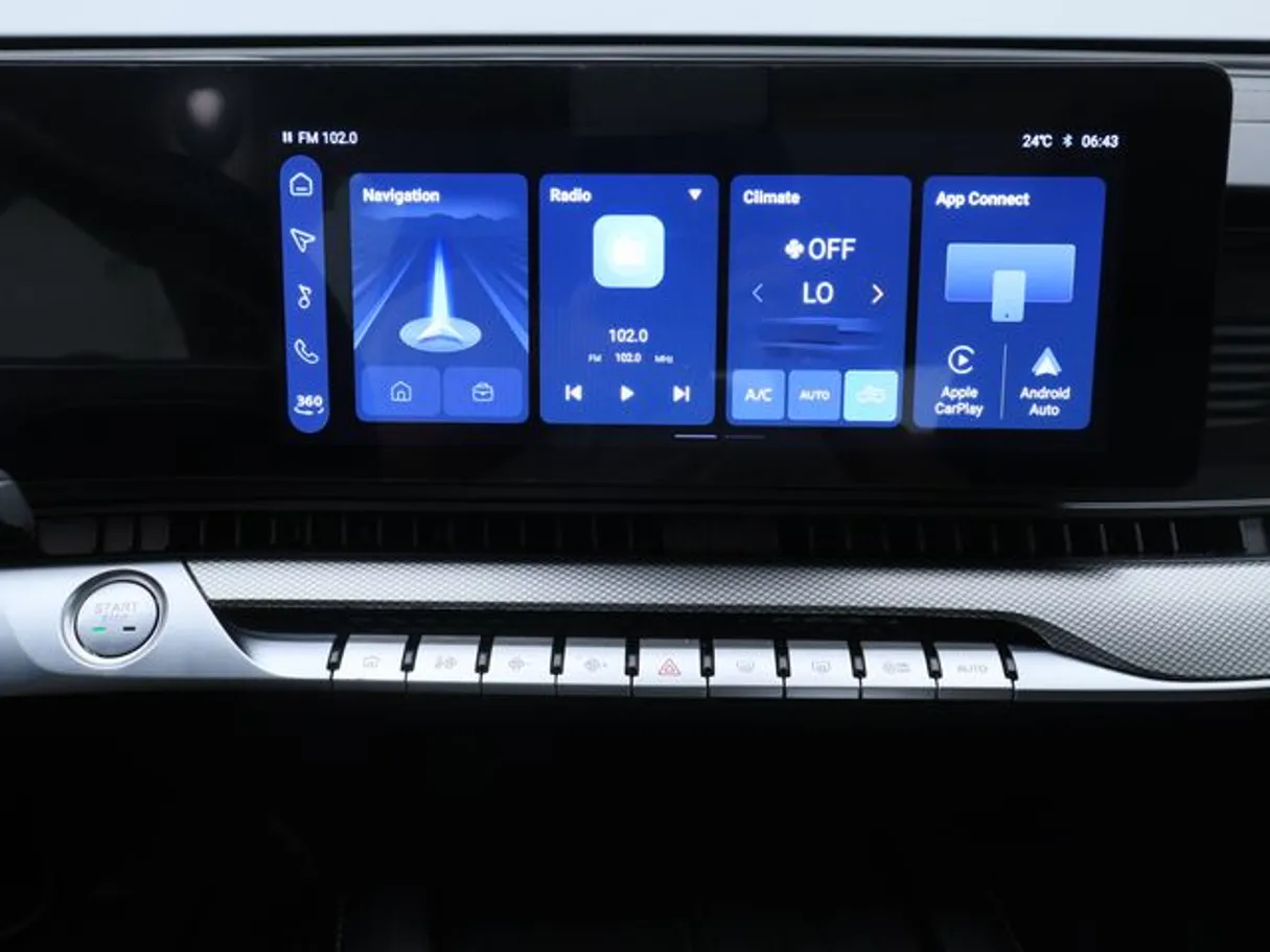 Car image 5