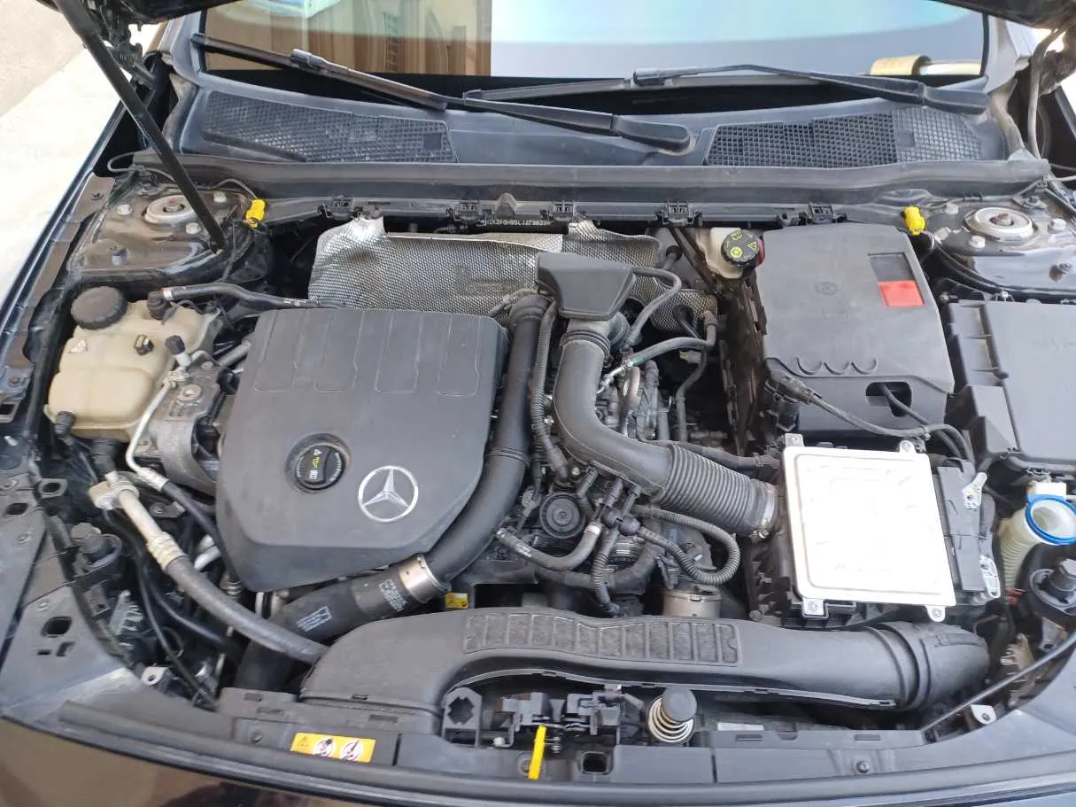 Car image 23
