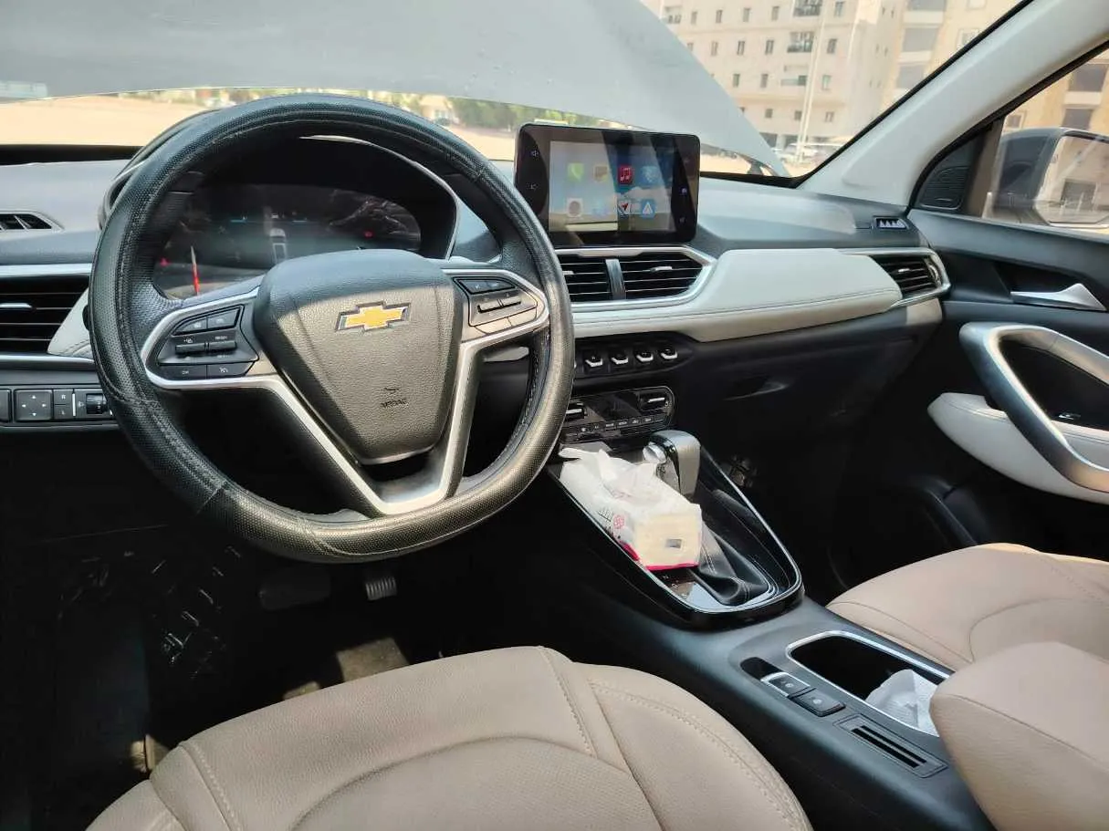 Car image 24