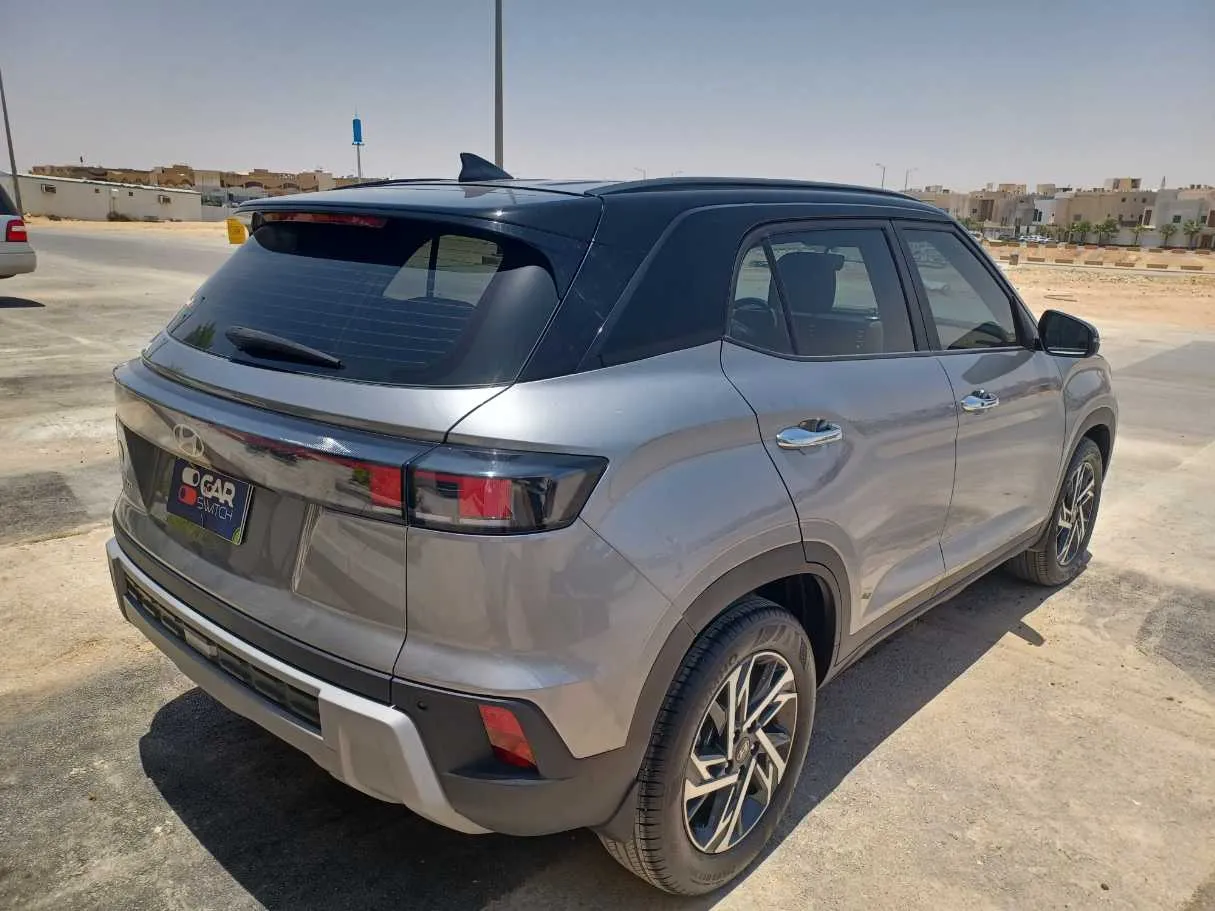Car image 5