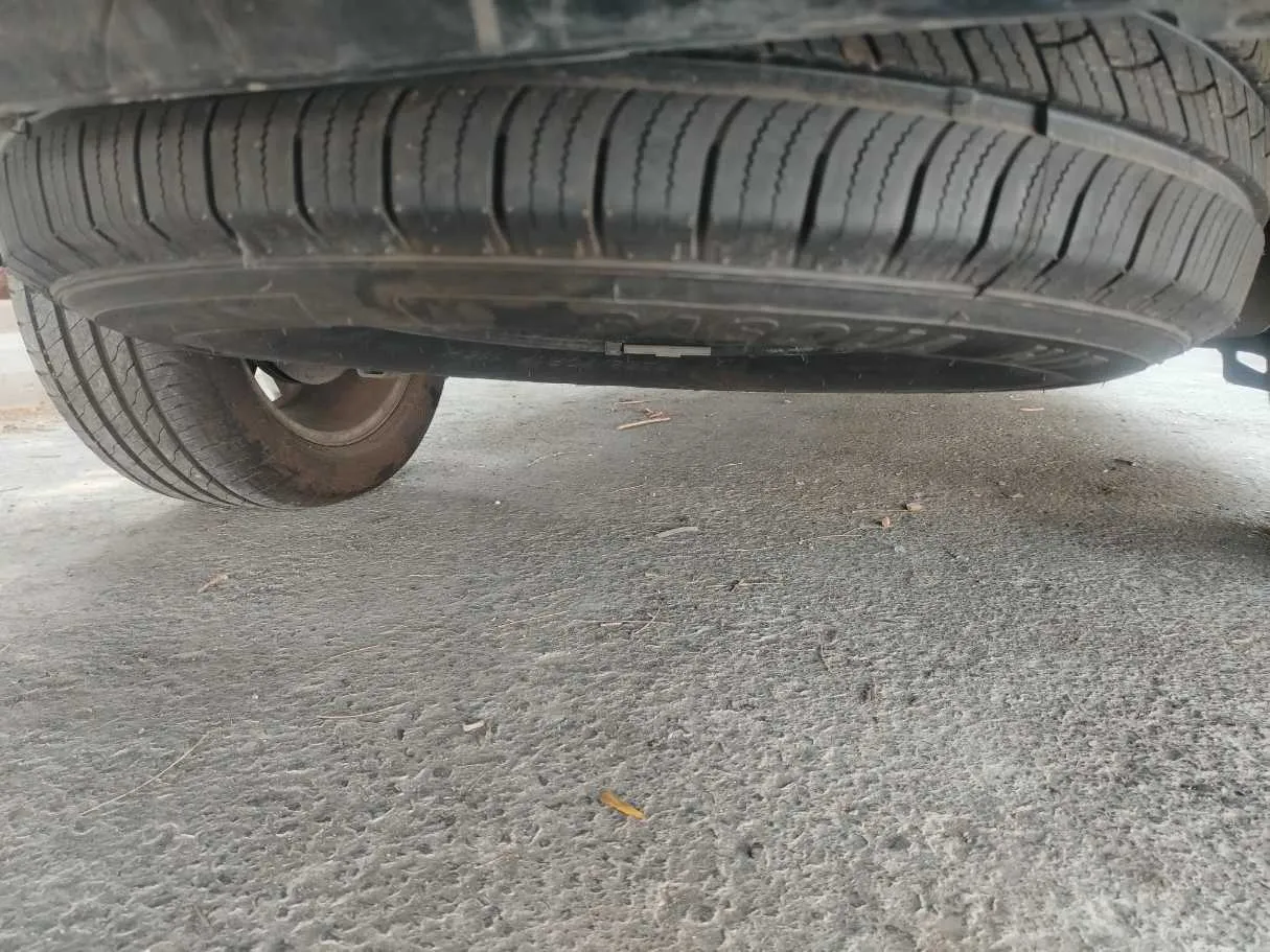 Car image 43