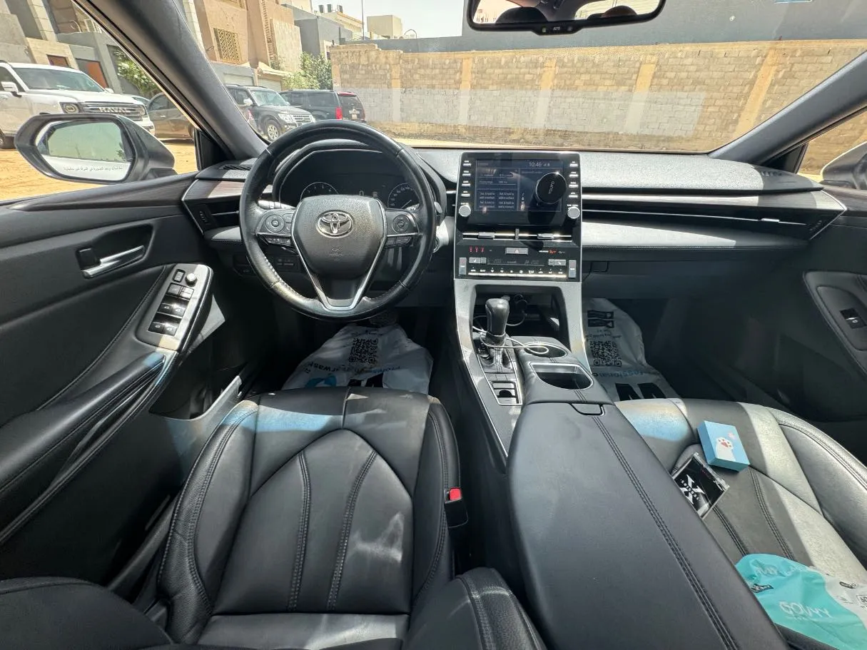 Car image 15