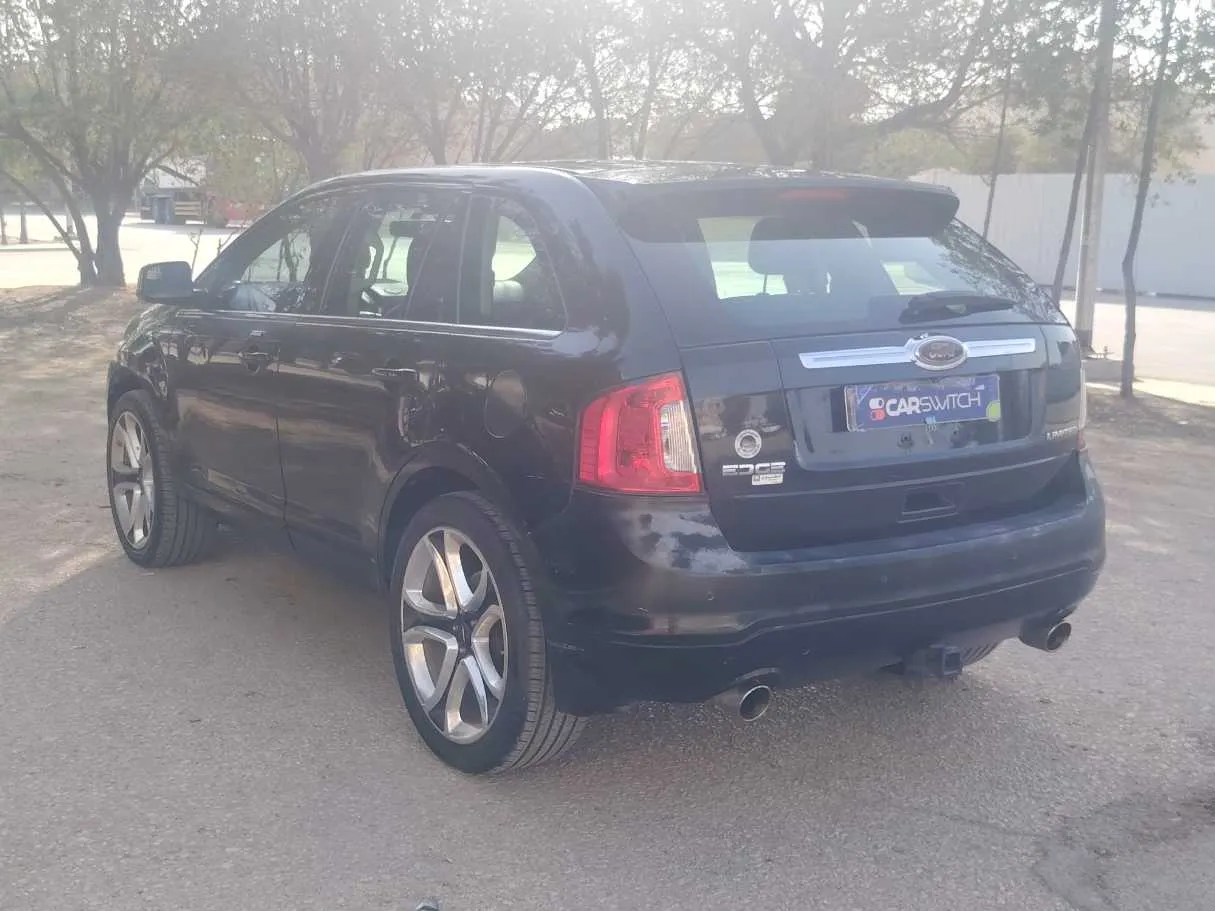 Car image 7