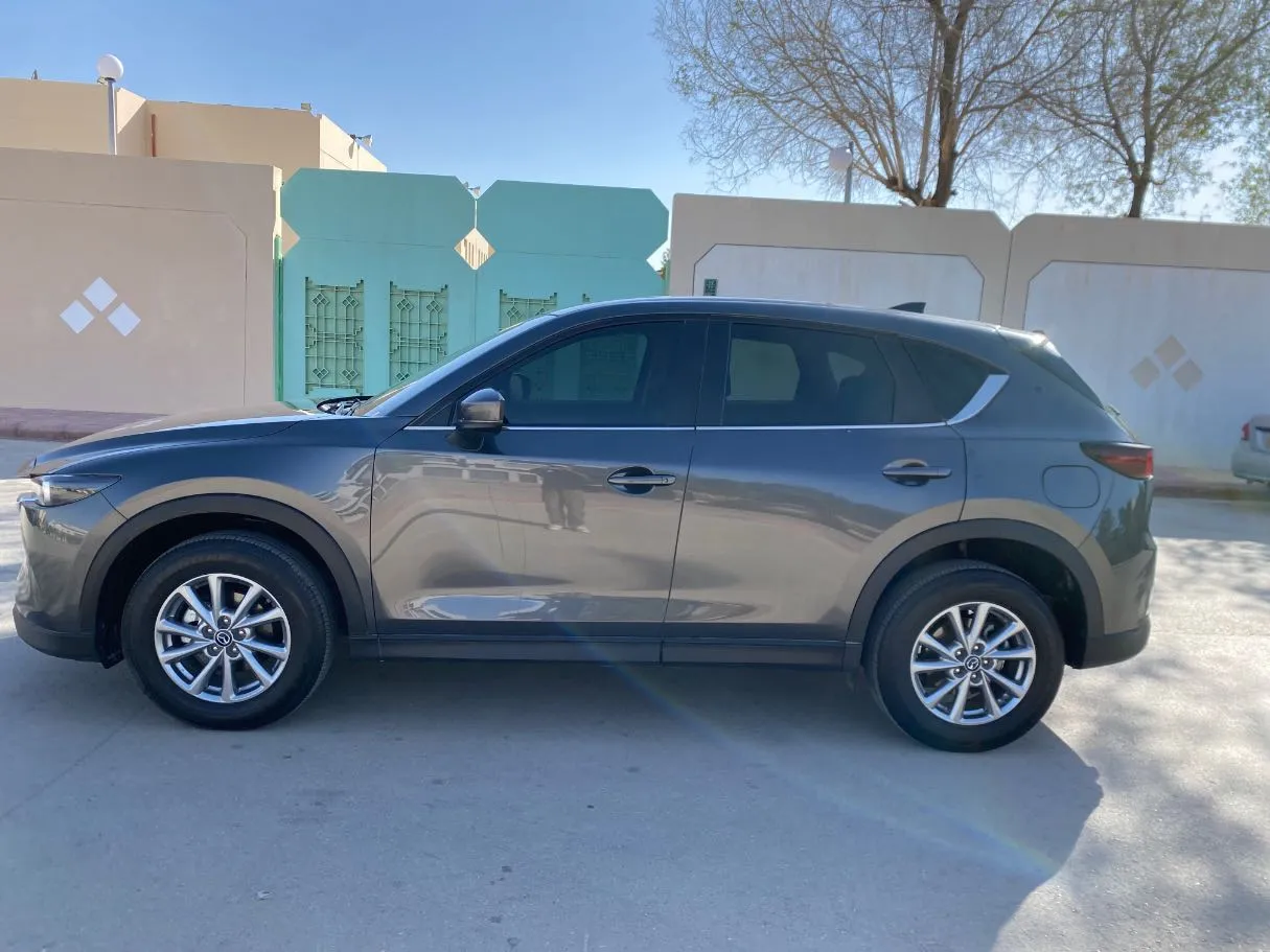 Car image 8