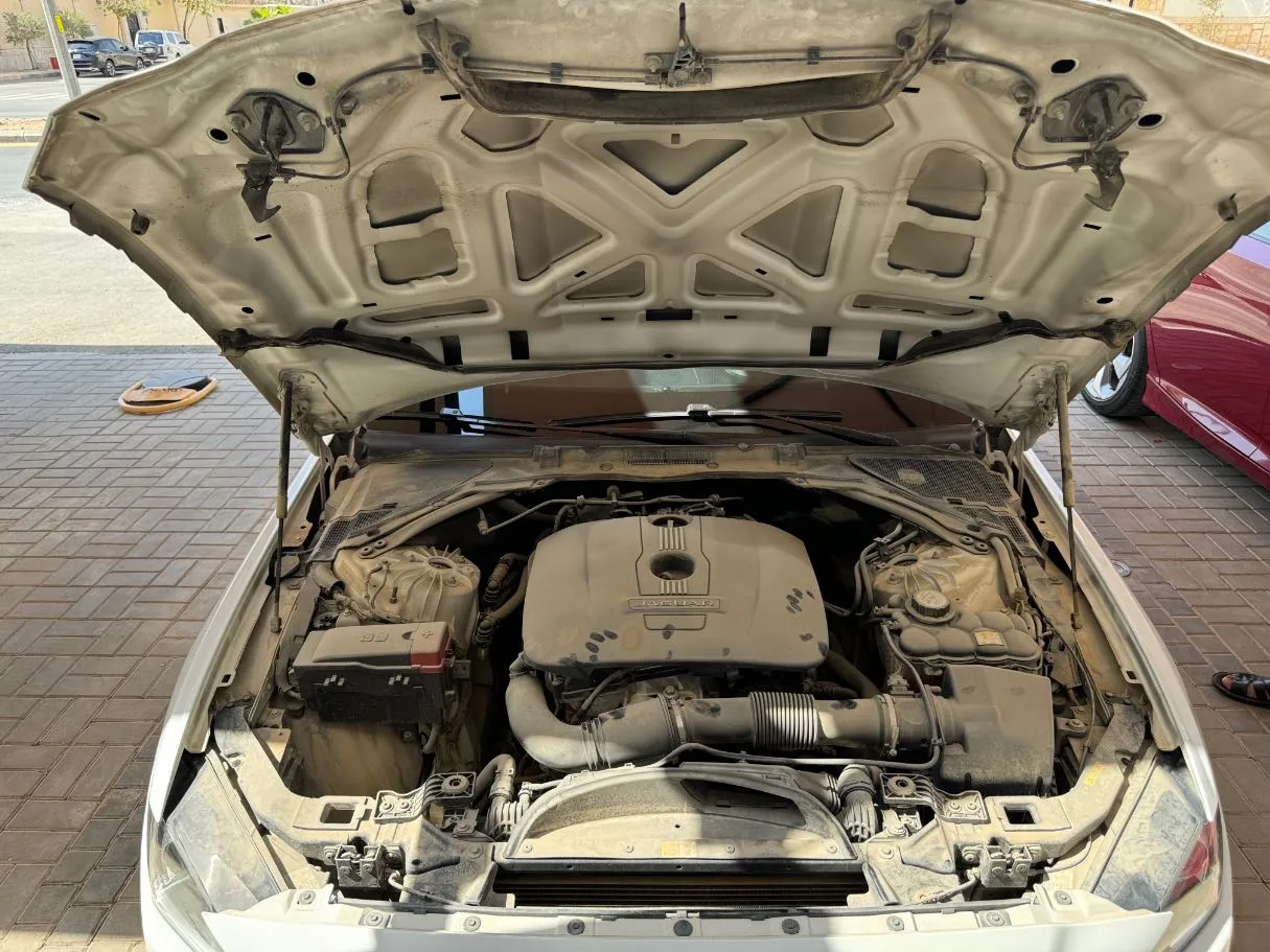 Car image 28