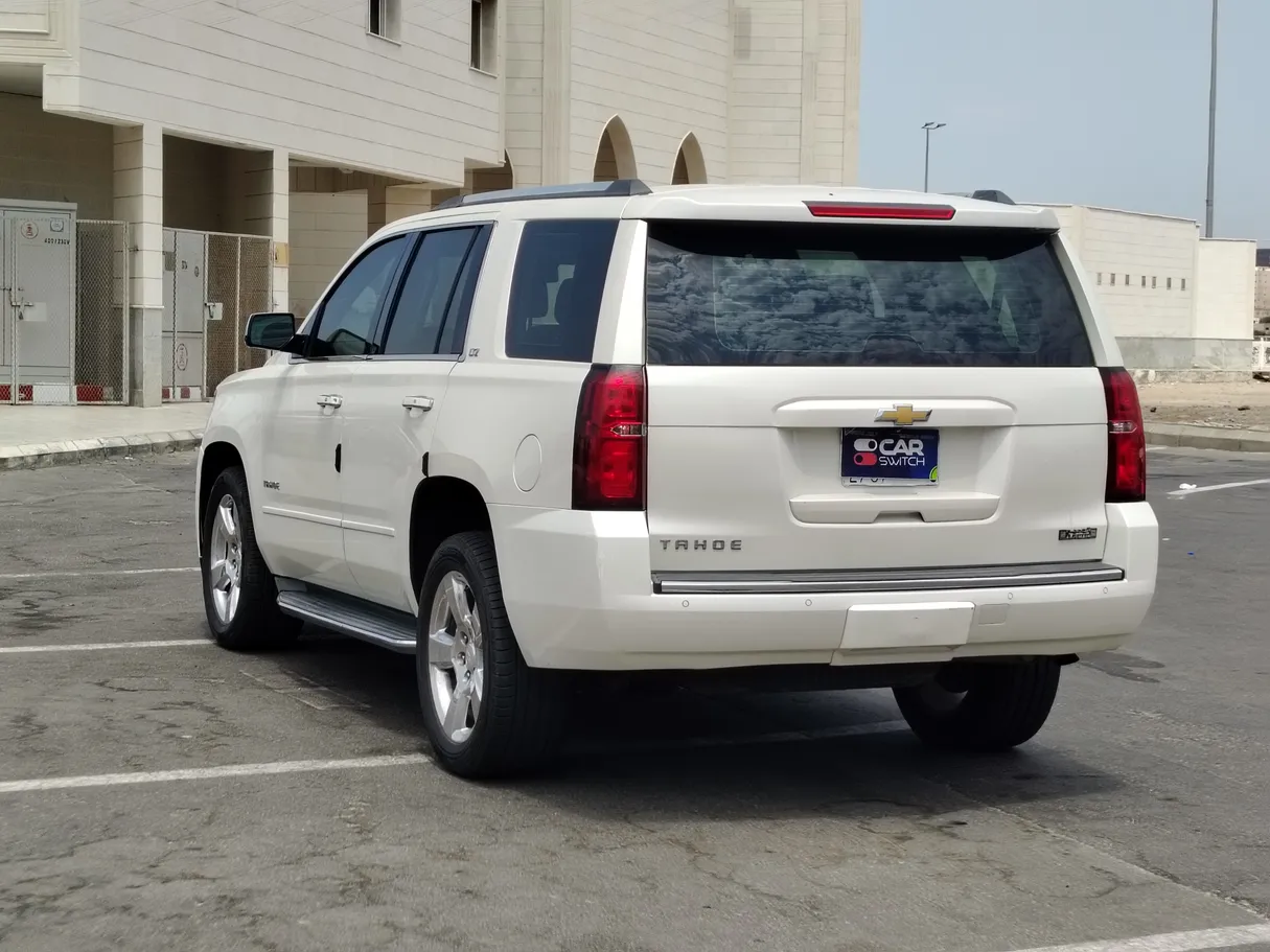 Car image 7