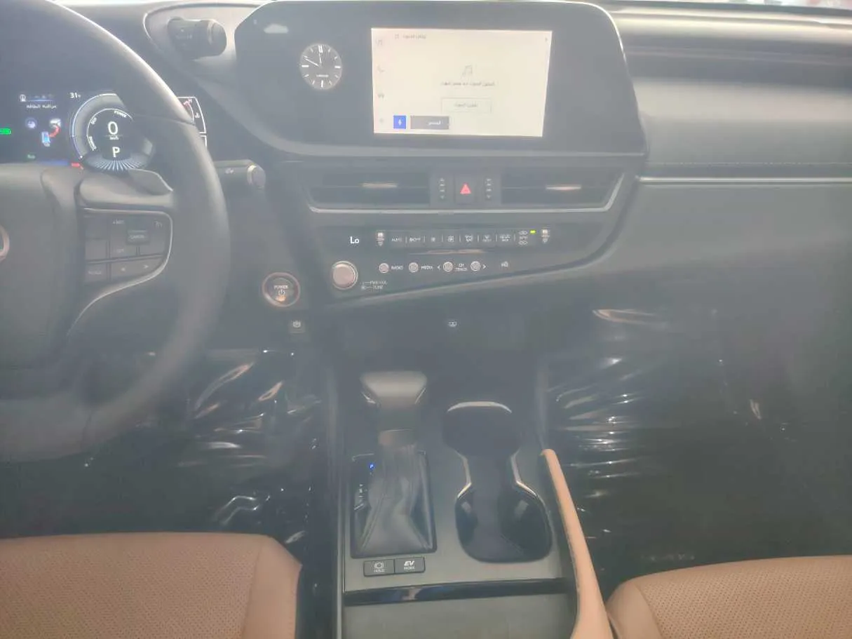 Car image 21