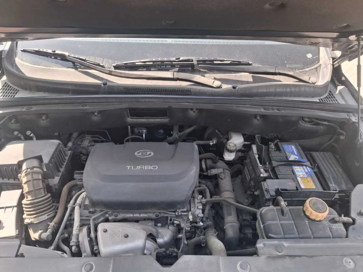 Car image 14