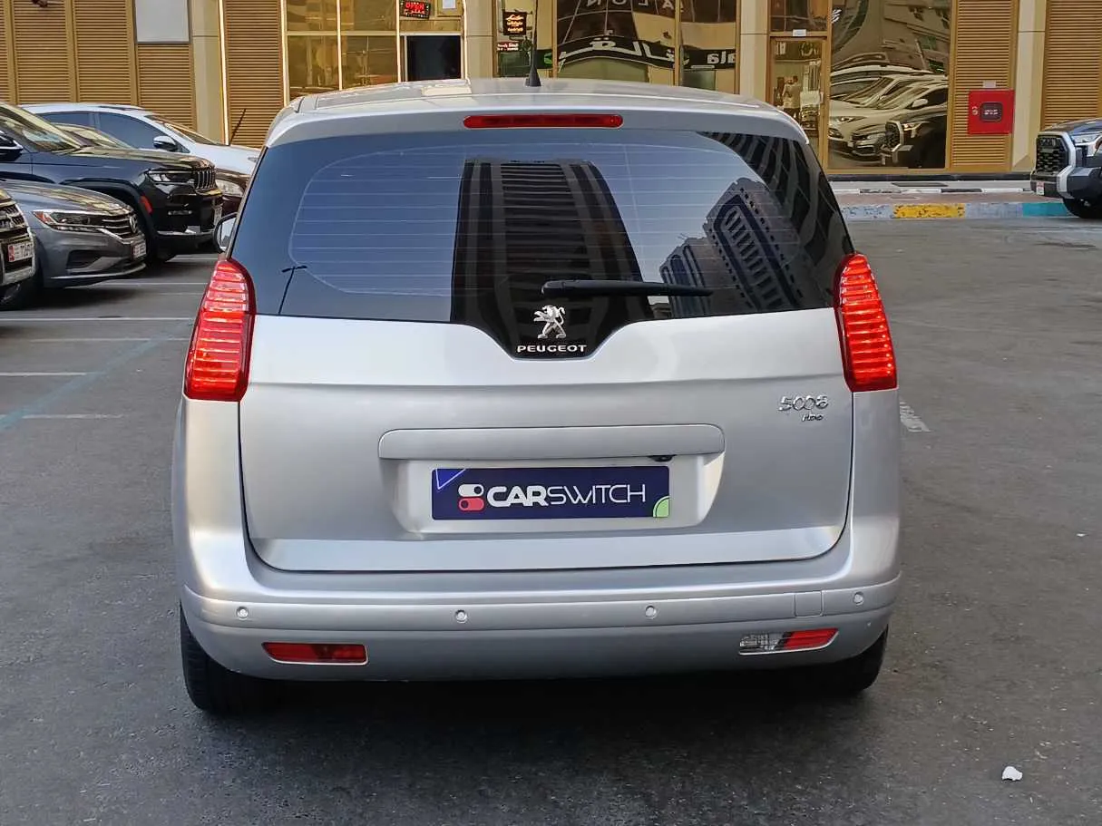 Car image 6