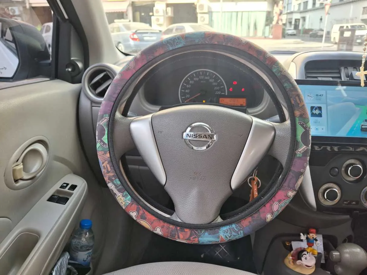 Car image 14