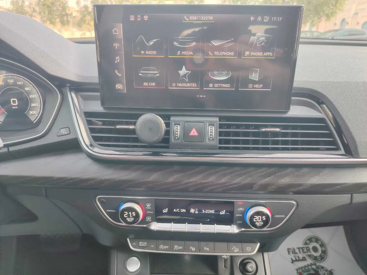 Car image 20