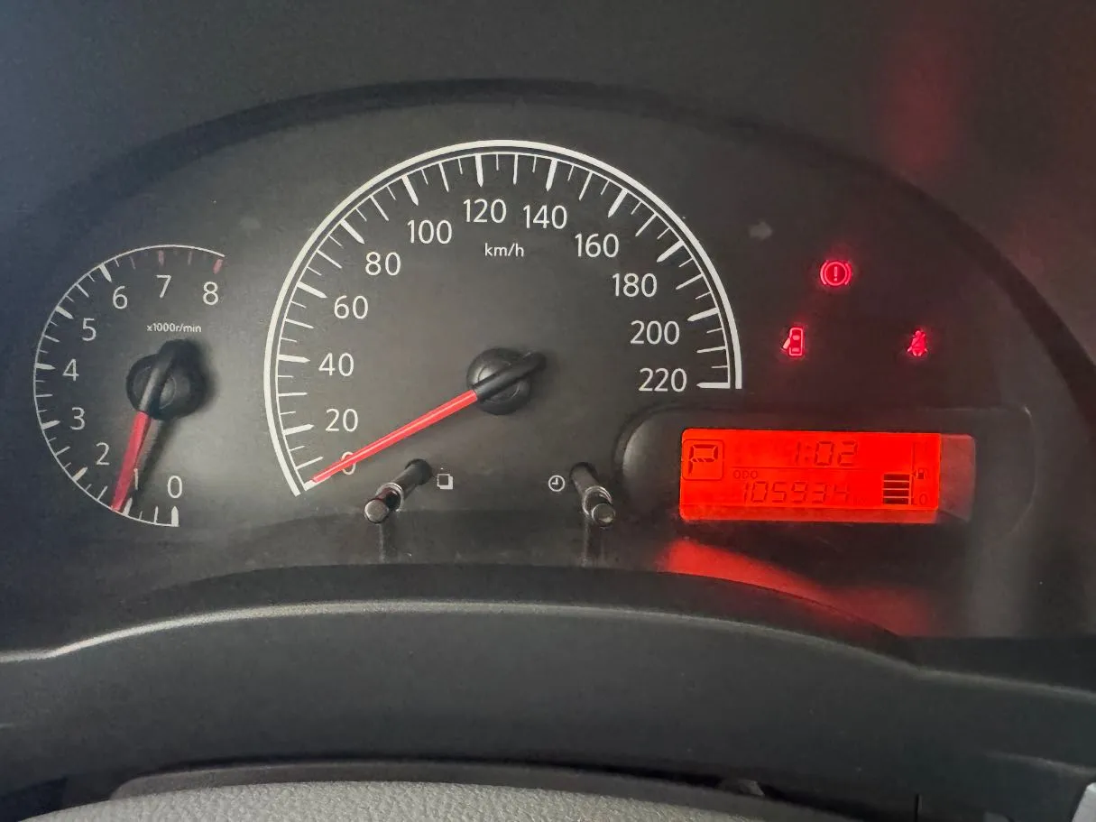 Car image 11