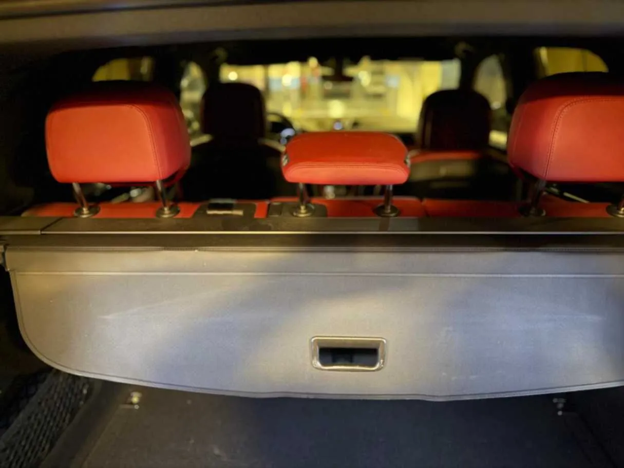 Car image 32