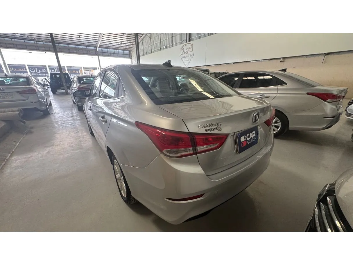 Car image 6