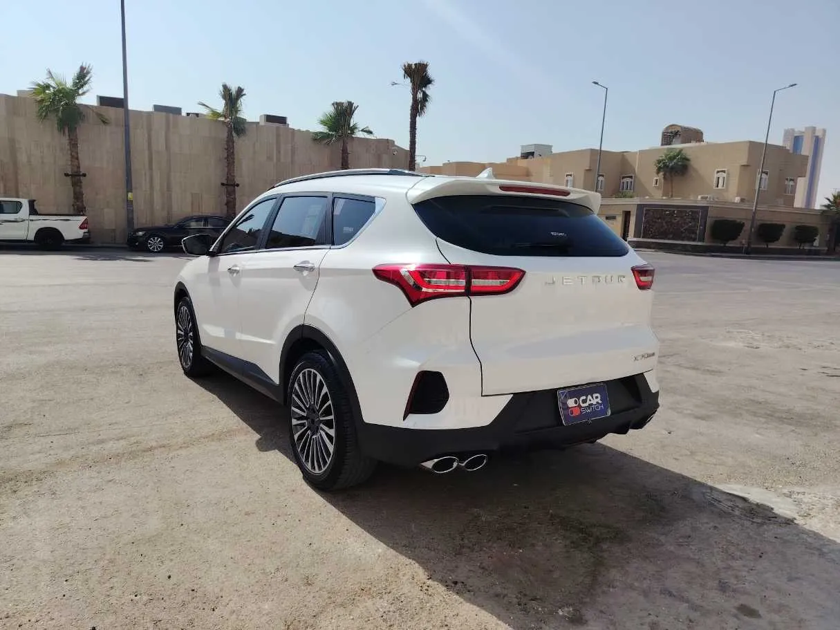 Car image 7
