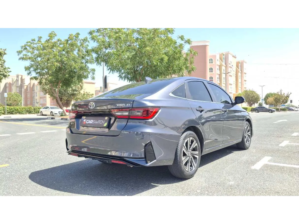 Car image 5