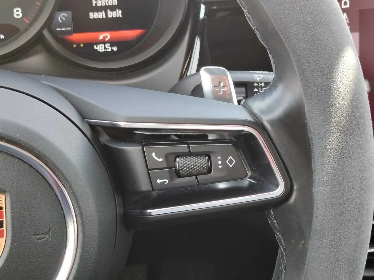 Car image 33
