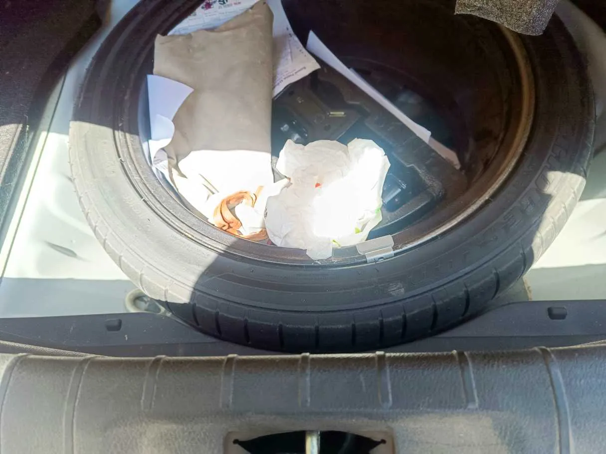 Car image 37